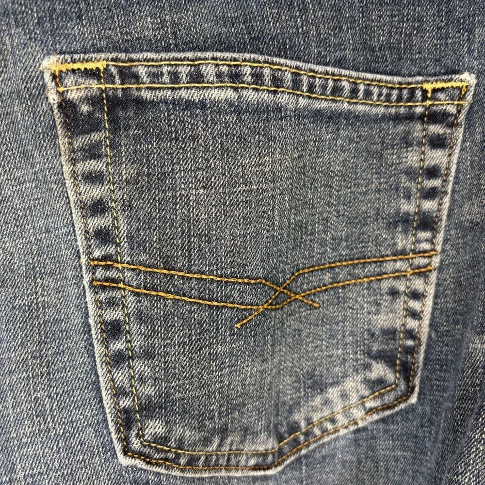 LEVI'S Signature Athletic Cut Mens 32x32 Denim 5 Pocket Stretch Cotton Spandex